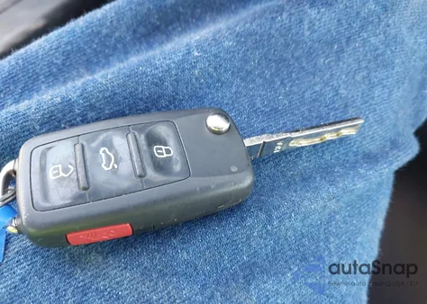 2013 Volkswagen Jetta 2.5L Se z USA, uszkodzony, nr VIN 3VWDP7AJ6DM380250